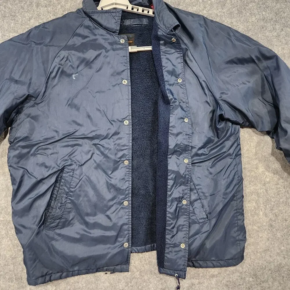 VTG 50s‎ Champion Running Man SCSU Southern Connecticut State University Jacket